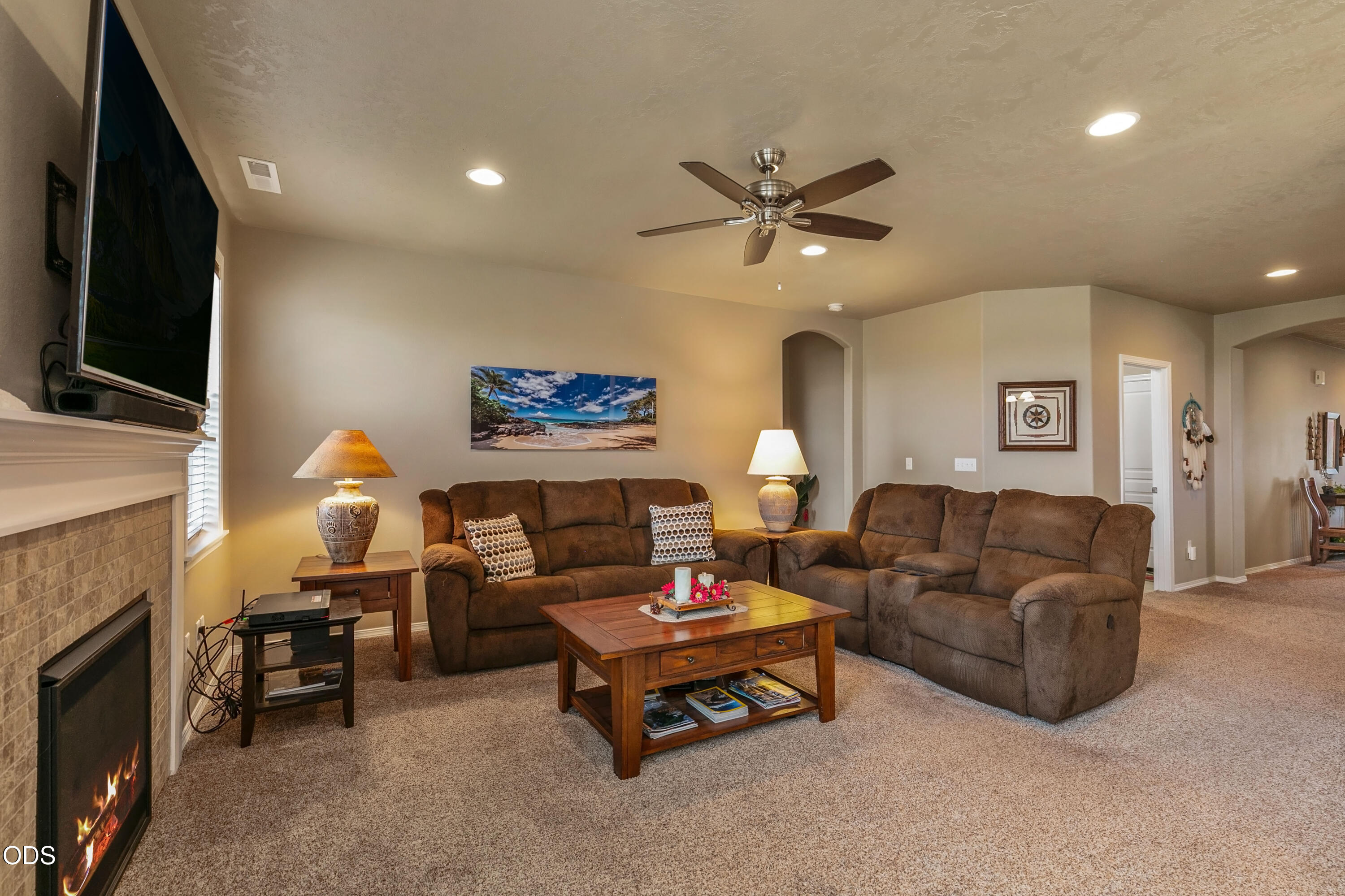 2727 NE 6th Drive