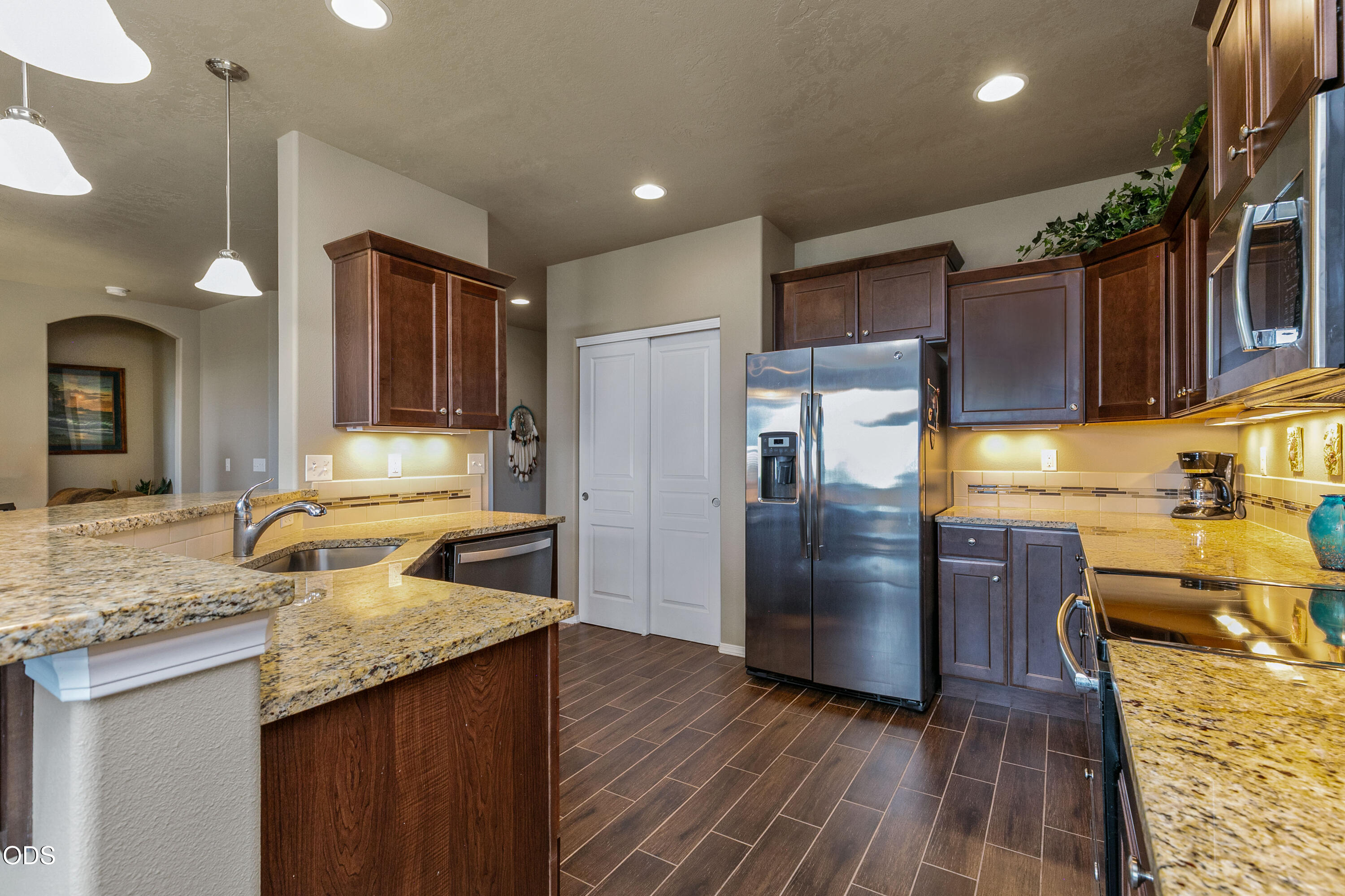 2727 NE 6th Drive