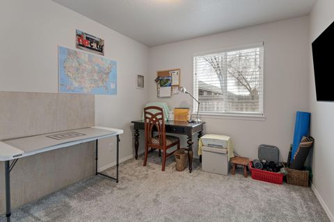 Tiny photo for 3041 SW Salmon Avenue, Redmond, OR 97756 (MLS # 220215509)