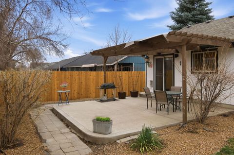 Tiny photo for 3041 SW Salmon Avenue, Redmond, OR 97756 (MLS # 220215509)