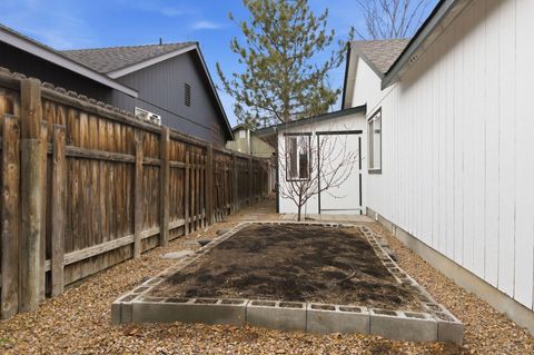 Tiny photo for 3041 SW Salmon Avenue, Redmond, OR 97756 (MLS # 220215509)