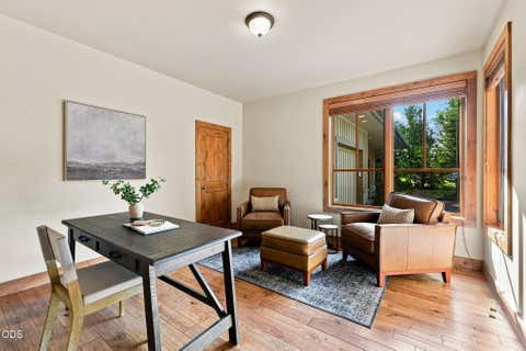 Tiny photo for 61673 Tam McArthur Loop, Bend, OR 97702 (MLS # 220227144)