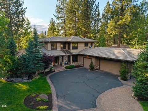Tiny photo for 61673 Tam McArthur Loop, Bend, OR 97702 (MLS # 220227144)