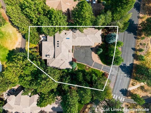 Tiny photo for 61673 Tam McArthur Loop, Bend, OR 97702 (MLS # 220227144)