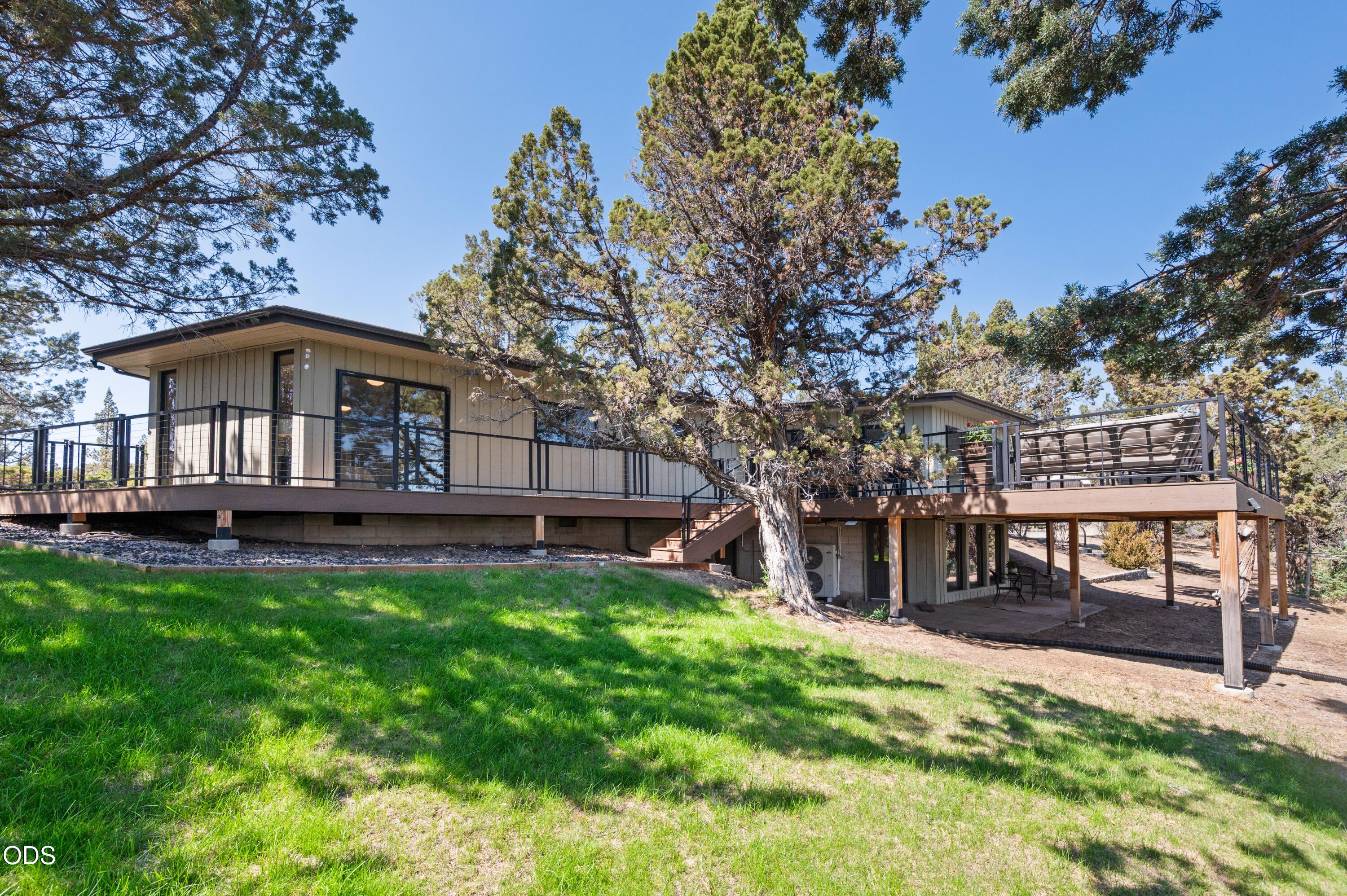 910 SW Cline Falls Road
