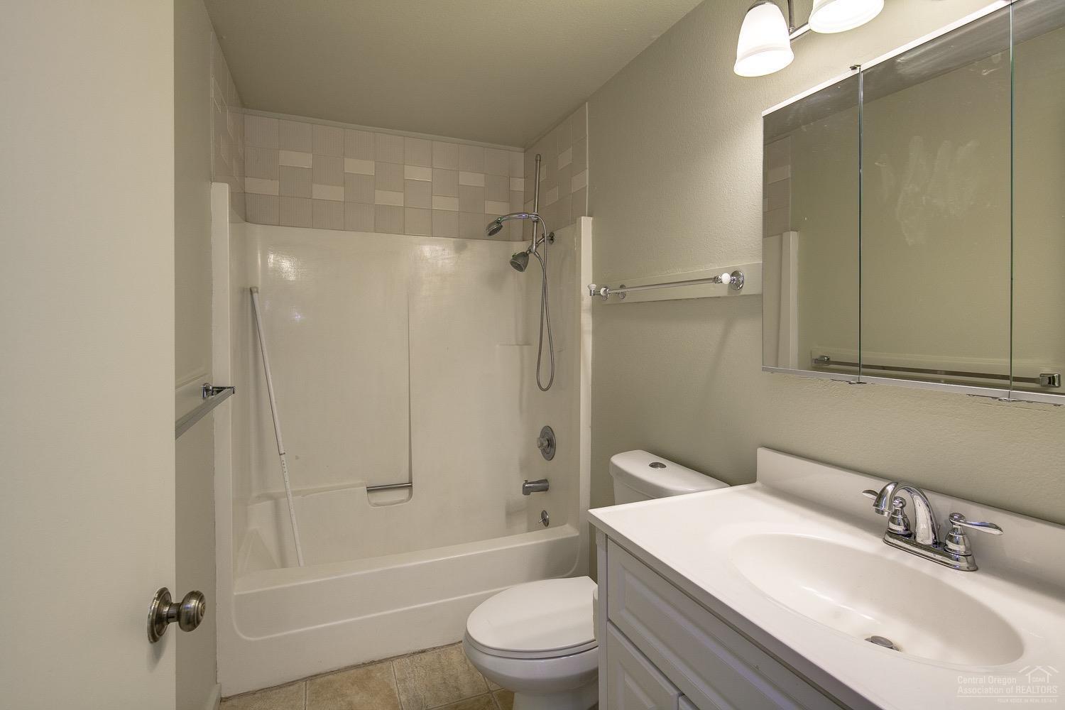 Winchester Arms - Residential Income