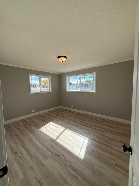 Tiny photo for 4199 Hilyard Avenue, Klamath Falls, OR 97603 (MLS # 220211104)