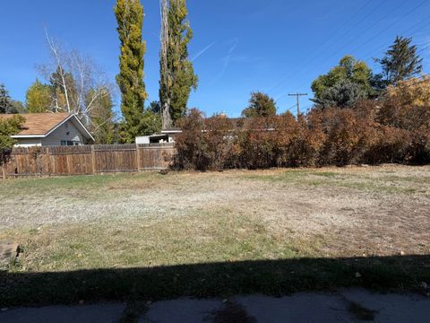 Tiny photo for 4199 Hilyard Avenue, Klamath Falls, OR 97603 (MLS # 220211104)