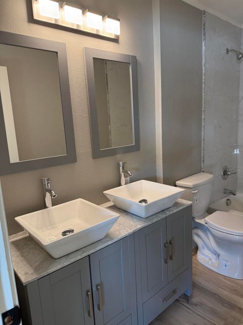 Tiny photo for 4199 Hilyard Avenue, Klamath Falls, OR 97603 (MLS # 220211104)