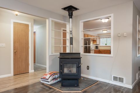 Tiny photo for 15924 Sparks Drive, La Pine, OR 97739 (MLS # 220219202)