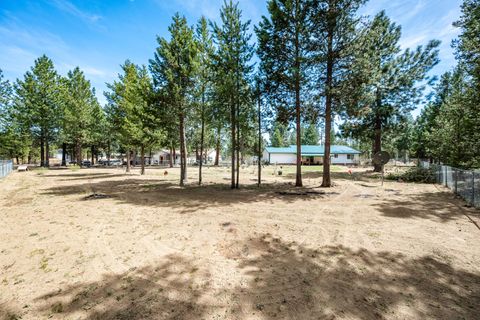Tiny photo for 15924 Sparks Drive, La Pine, OR 97739 (MLS # 220219202)