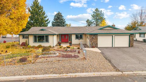 Tiny photo for 5147 Gatewood Drive, Klamath Falls, OR 97603 (MLS # 220211527)