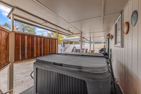 Tiny photo for 5147 Gatewood Drive, Klamath Falls, OR 97603 (MLS # 220211527)