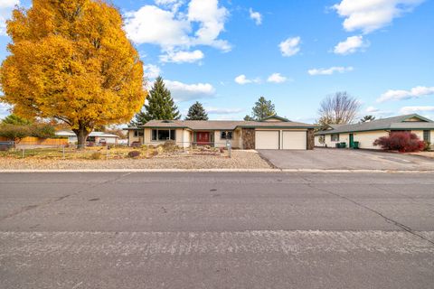 Tiny photo for 5147 Gatewood Drive, Klamath Falls, OR 97603 (MLS # 220211527)
