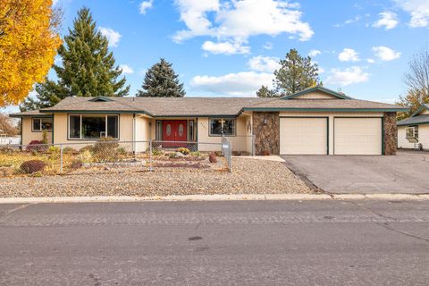 Tiny photo for 5147 Gatewood Drive, Klamath Falls, OR 97603 (MLS # 220211527)