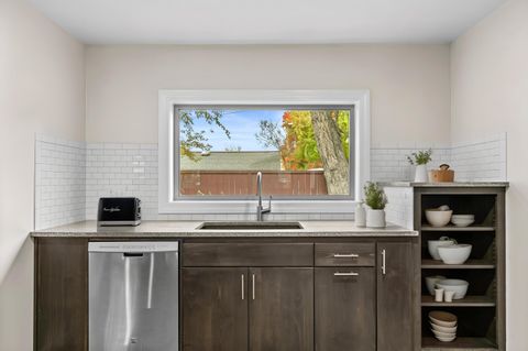 Tiny photo for 706 Monroe Street, Medford, OR 97501 (MLS # 220211811)