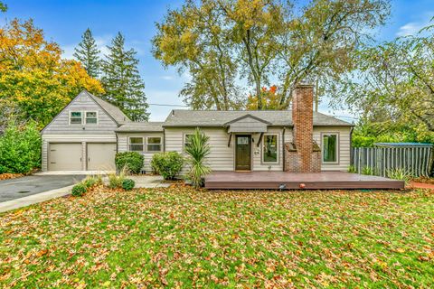 Tiny photo for 706 Monroe Street, Medford, OR 97501 (MLS # 220211811)