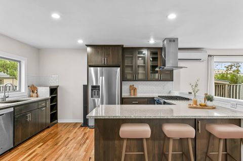 Tiny photo for 706 Monroe Street, Medford, OR 97501 (MLS # 220211811)