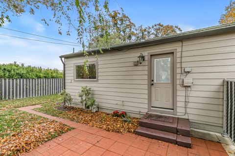 Tiny photo for 706 Monroe Street, Medford, OR 97501 (MLS # 220211811)