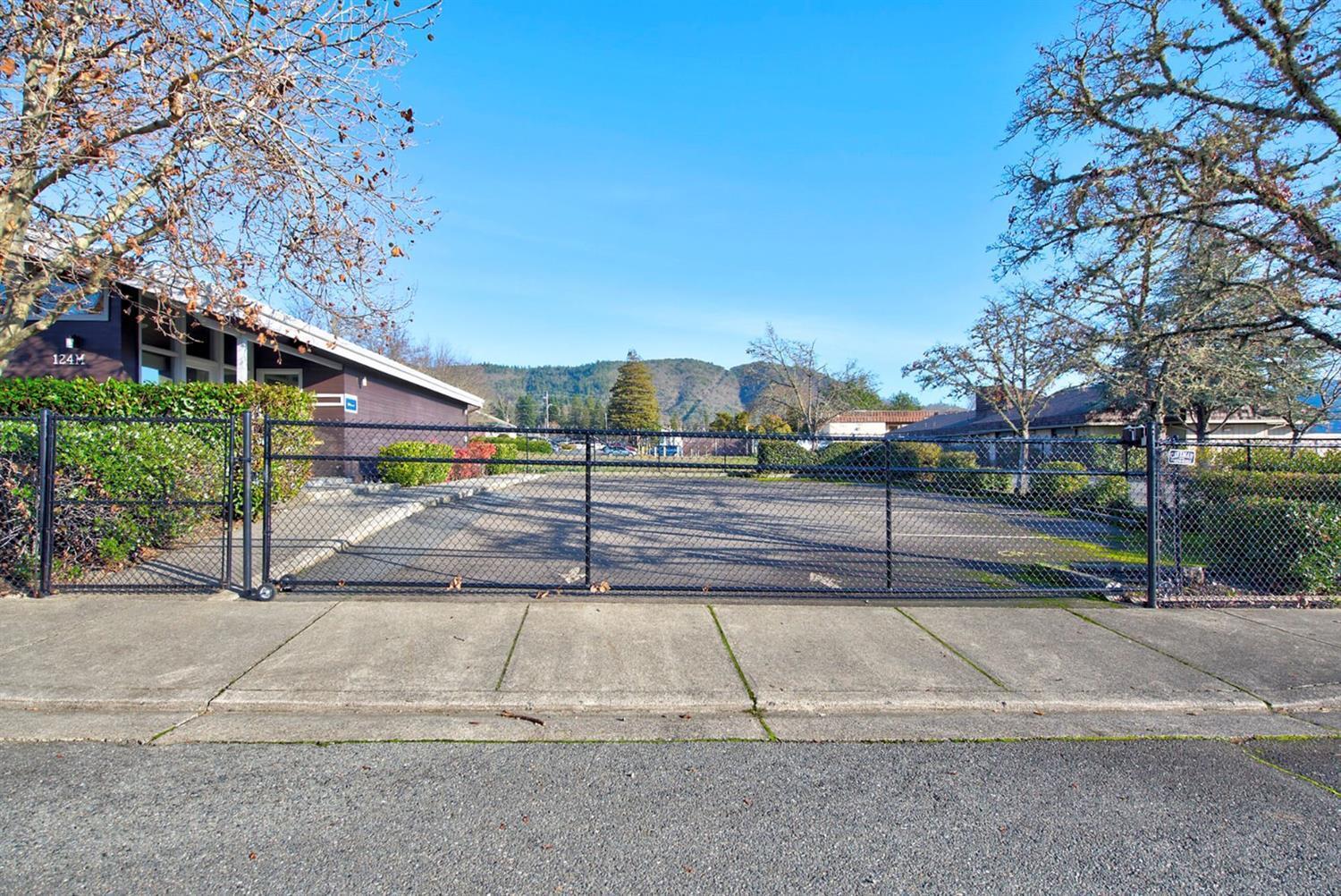 124 NW Midland Avenue M