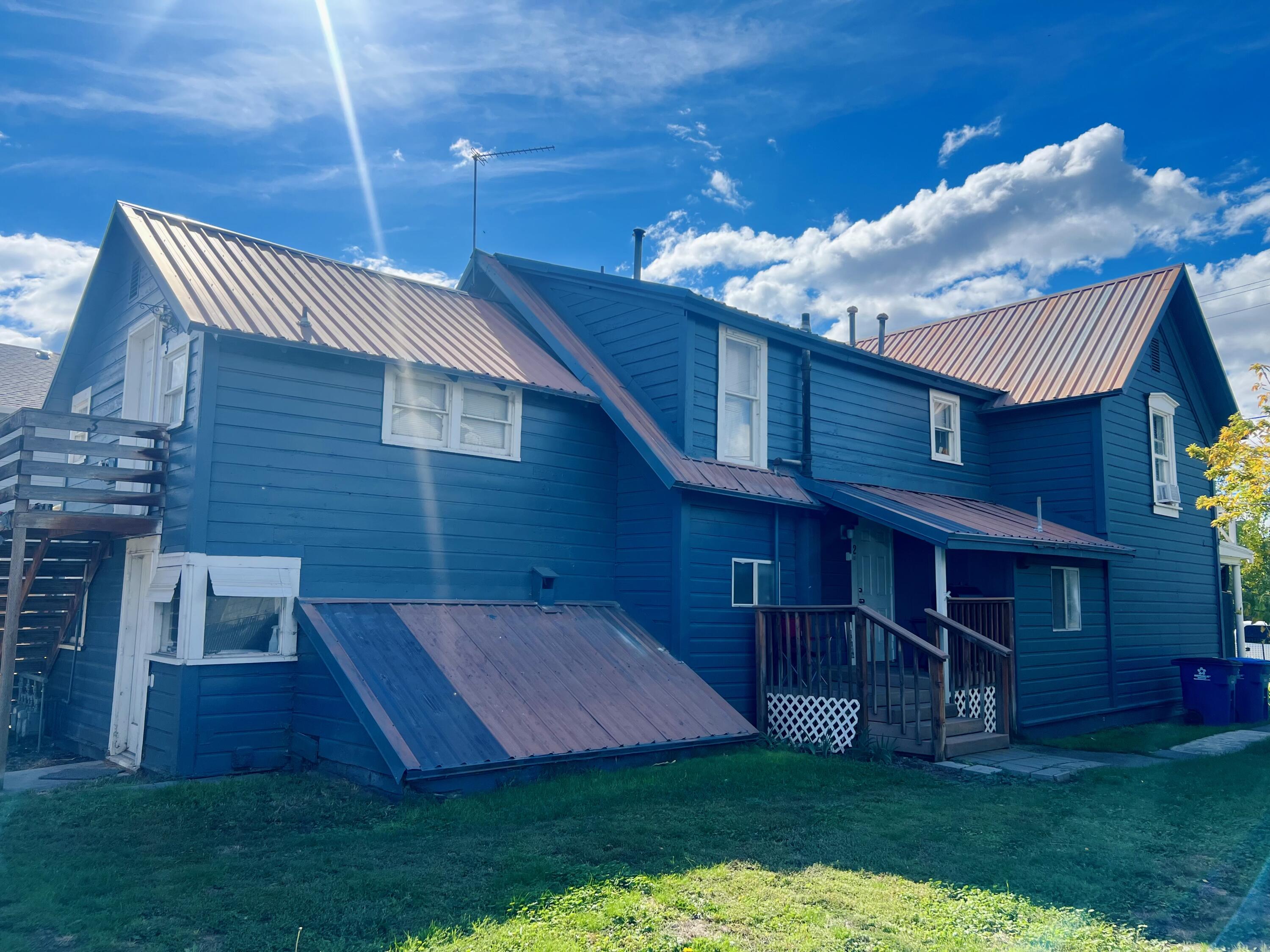 646 NE Court Street