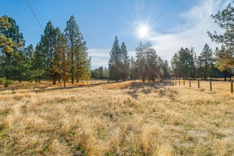 Tiny photo for 21910 Rickard Road, Bend, OR 97702 (MLS # 220212987)