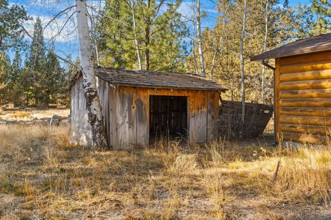 Tiny photo for 21910 Rickard Road, Bend, OR 97702 (MLS # 220212987)