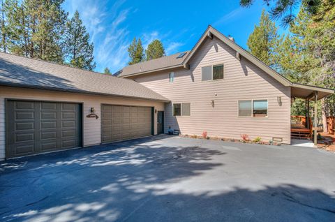 Tiny photo for 55877 Wood Duck Drive, Bend, OR 97707 (MLS # 220220183)