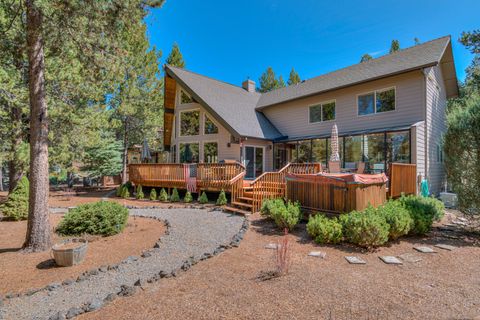 Photo of 55877 Wood Duck Drive, Bend, OR 97707 (MLS # 220220183)