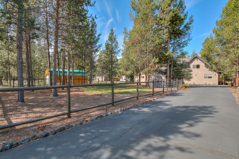 Tiny photo for 55877 Wood Duck Drive, Bend, OR 97707 (MLS # 220220183)