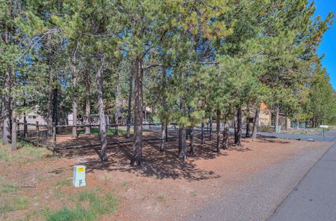 Tiny photo for 55877 Wood Duck Drive, Bend, OR 97707 (MLS # 220220183)