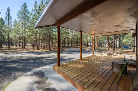 Tiny photo for 14870 S Sugar Pine Way, La Pine, OR 97739 (MLS # 220211131)
