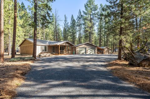 Tiny photo for 14870 S Sugar Pine Way, La Pine, OR 97739 (MLS # 220211131)