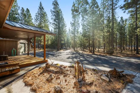 Tiny photo for 14870 S Sugar Pine Way, La Pine, OR 97739 (MLS # 220211131)