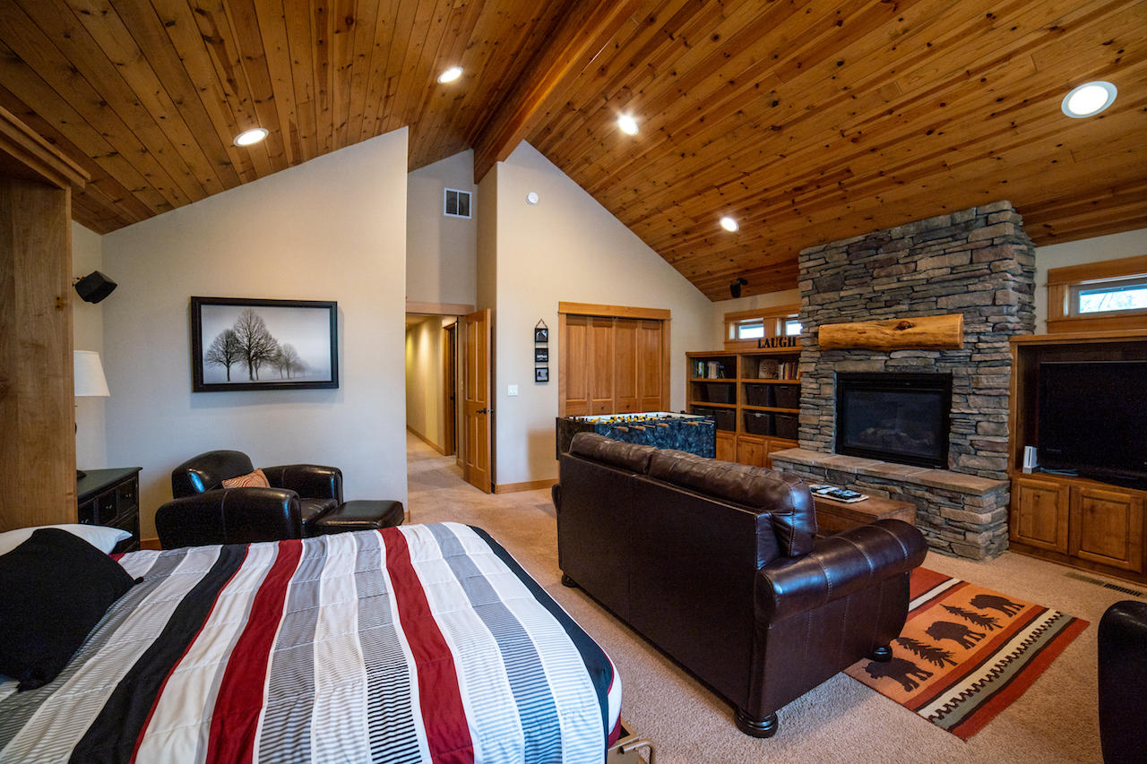 Fairway Crest Village - Residential