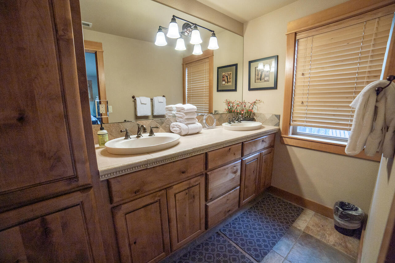 Fairway Crest Village - Residential