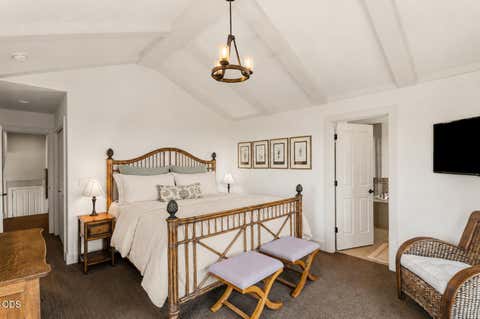Tiny photo for 1158 NW Redfield Circle, Bend, OR 97703 (MLS # 220226280)