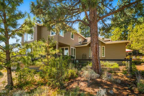 Tiny photo for 1158 NW Redfield Circle, Bend, OR 97703 (MLS # 220226280)