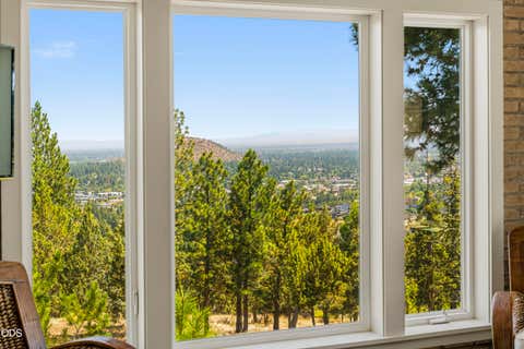 Tiny photo for 1158 NW Redfield Circle, Bend, OR 97703 (MLS # 220226280)