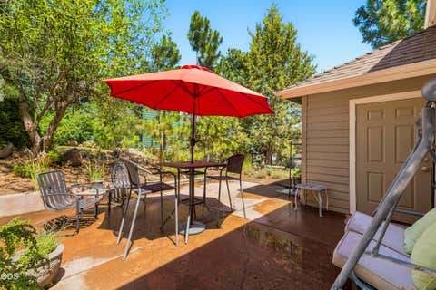 Tiny photo for 1158 NW Redfield Circle, Bend, OR 97703 (MLS # 220226280)