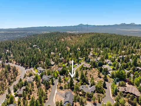 Tiny photo for 1158 NW Redfield Circle, Bend, OR 97703 (MLS # 220226280)