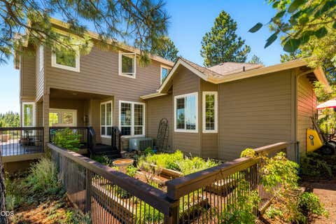 Tiny photo for 1158 NW Redfield Circle, Bend, OR 97703 (MLS # 220226280)