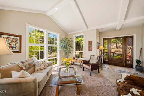 Tiny photo for 1158 NW Redfield Circle, Bend, OR 97703 (MLS # 220226280)