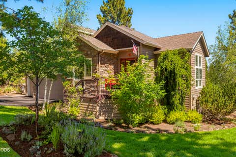 Tiny photo for 1158 NW Redfield Circle, Bend, OR 97703 (MLS # 220226280)