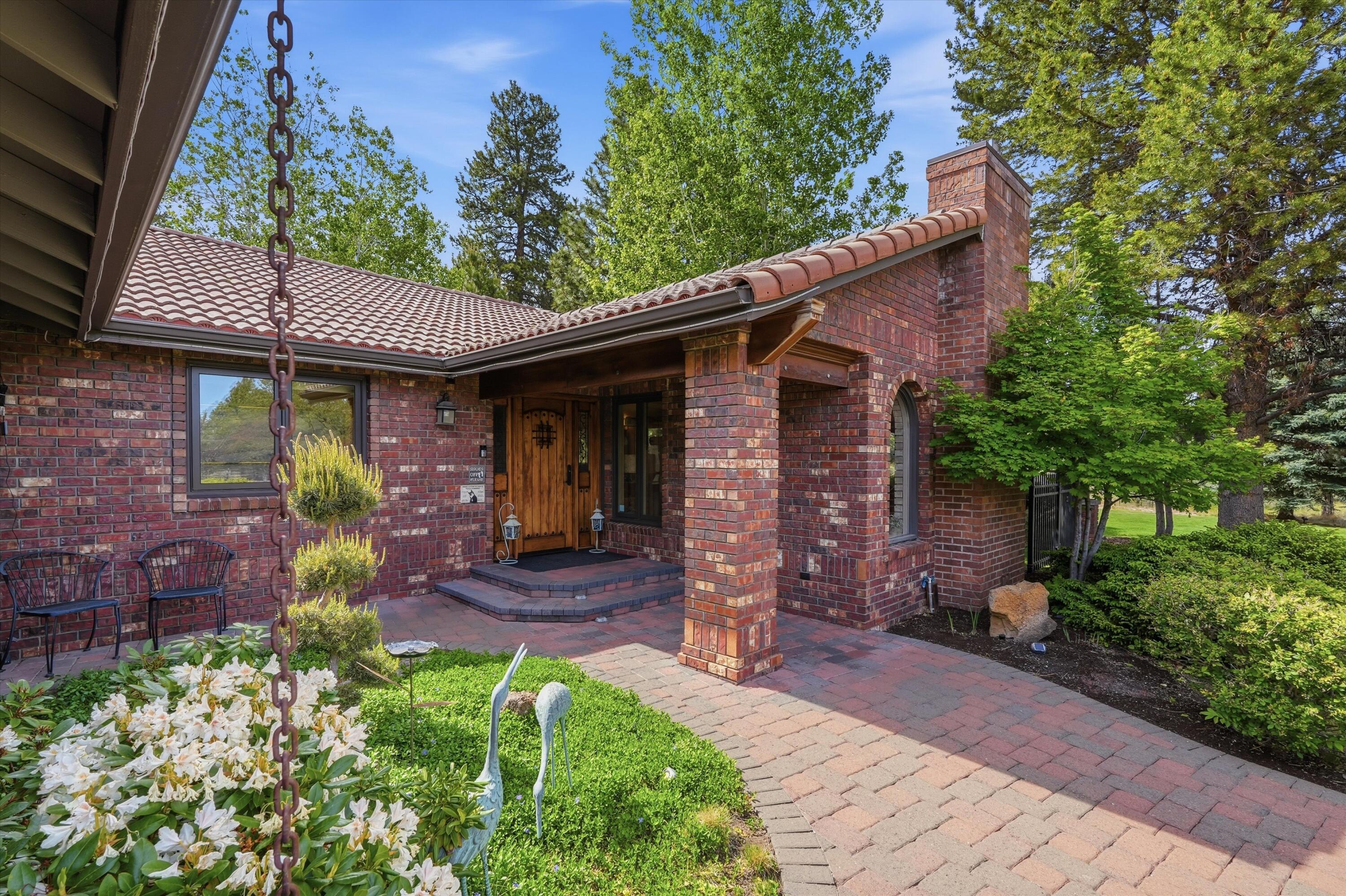 20407 Pine Vista Drive