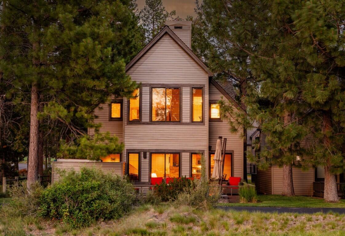 57925 Silver Fir Circle