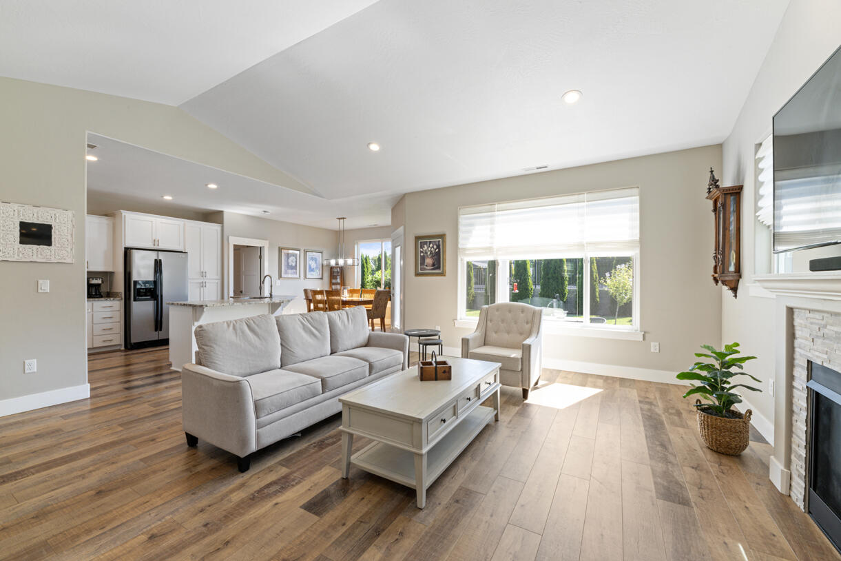 Spring Meadows Phase 5 - Residential