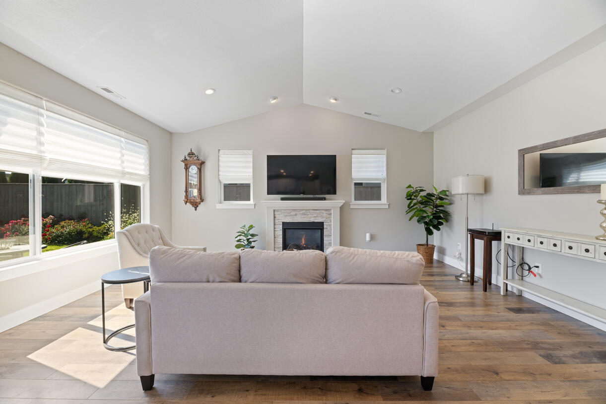 Spring Meadows Phase 5 - Residential