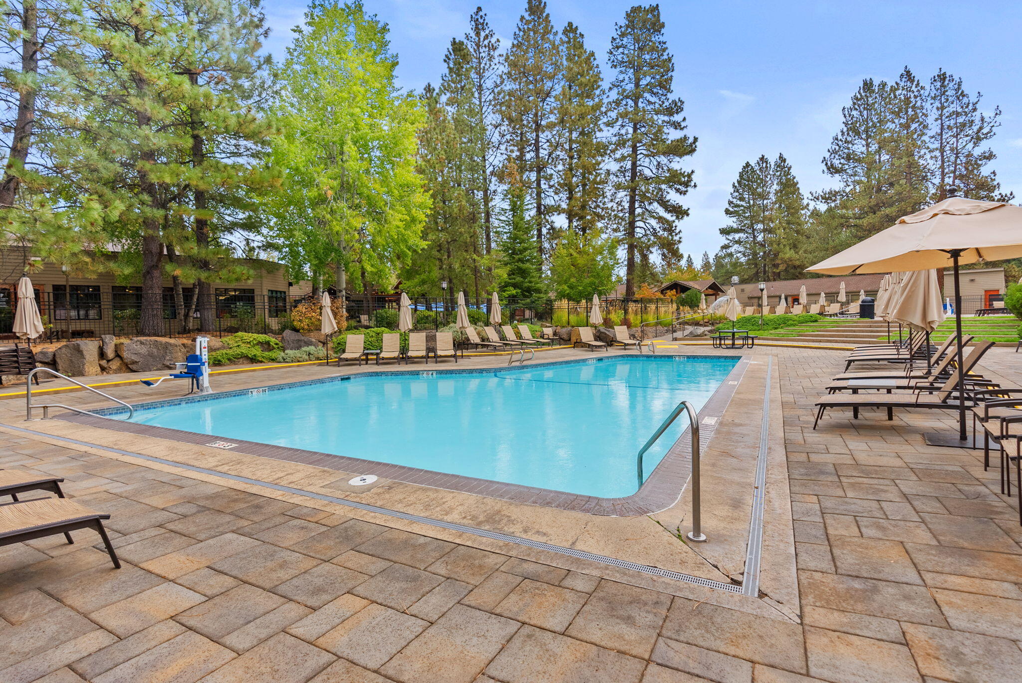 Inn Of The 7th - Residential