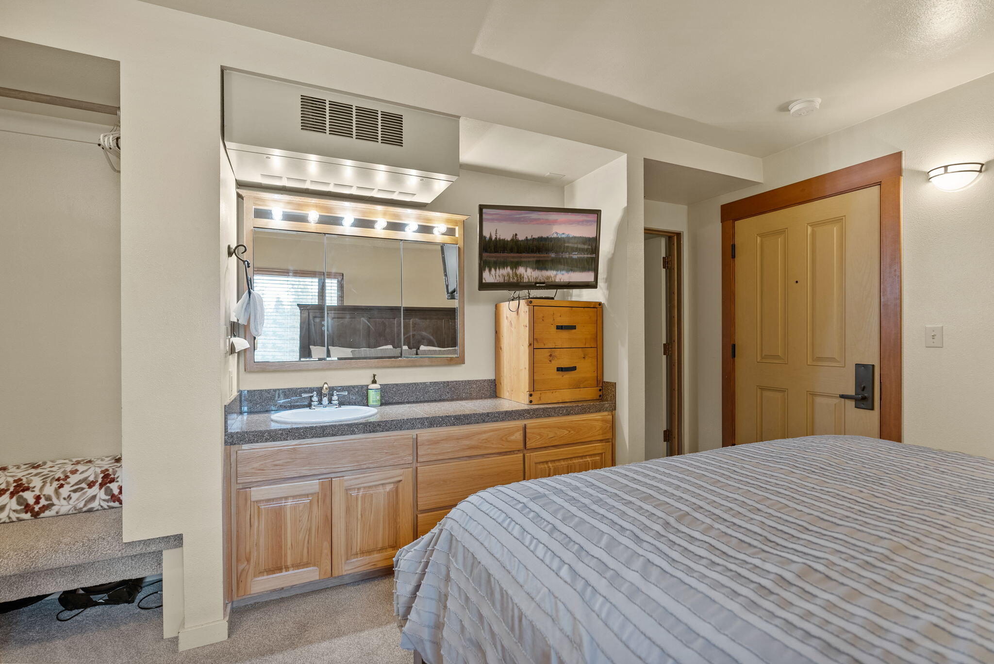 Inn Of The 7th - Residential